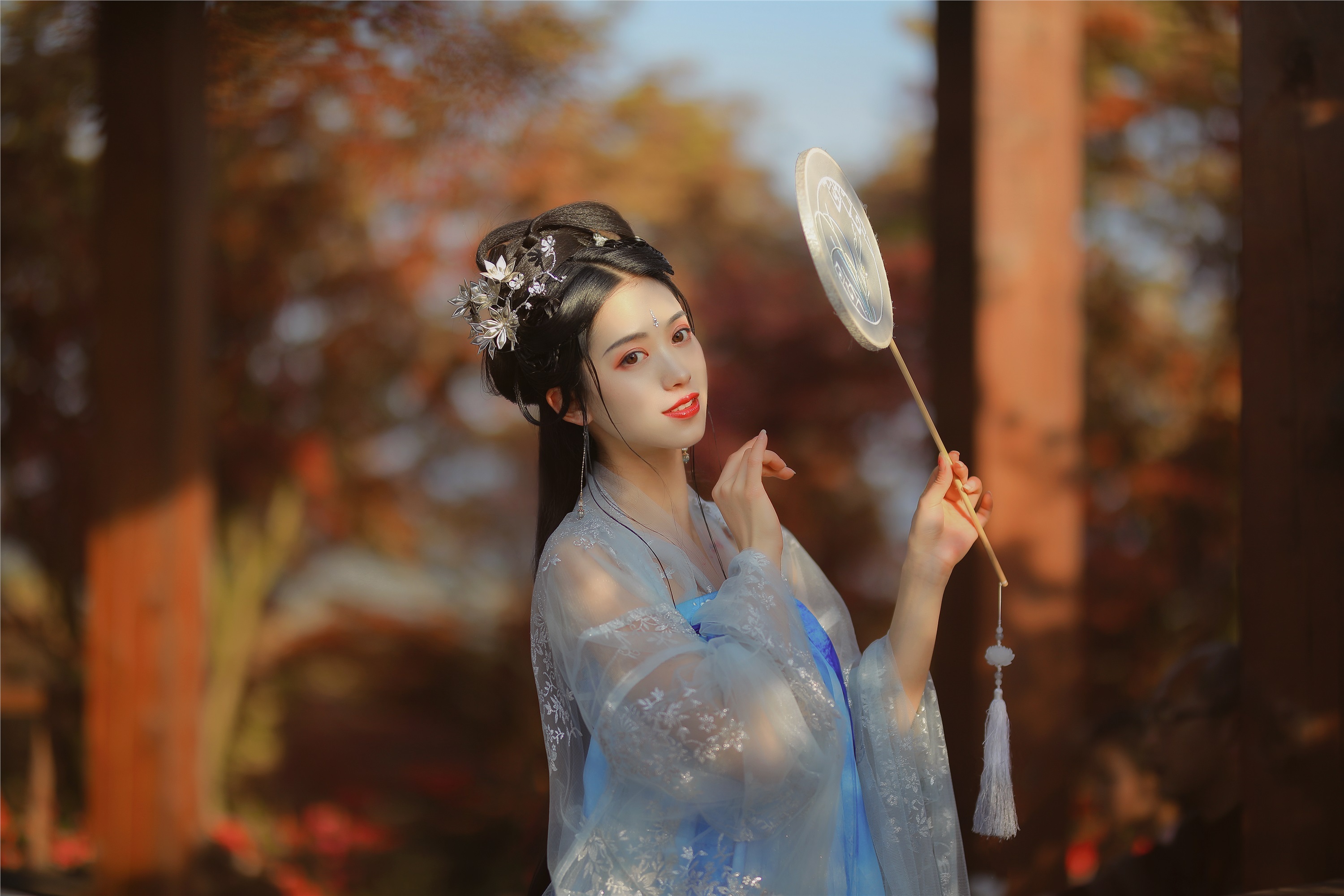 YITUYU艺图语 2021.08.23 秋枫萧瑟 吉祥祥